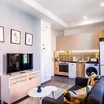 Apartment Classy With Unique Design *