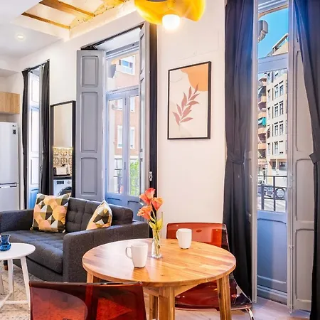 Classy With Unique Design Apartment *