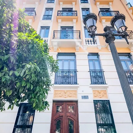 Classy With Unique Design * Valencia