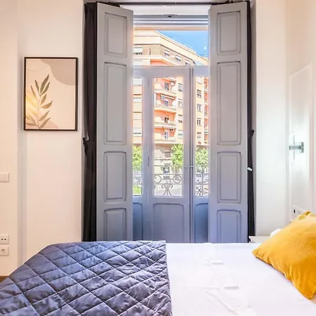 Classy With Unique Design Apartman Valencia