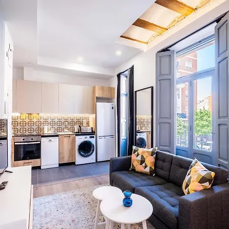 Classy With Unique Design * Valencia