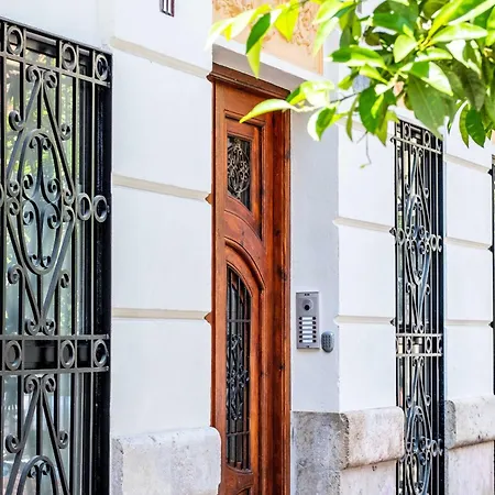 Classy With Unique Design Apartman Valencia